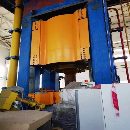 9000吨天锻产油压机！钢圈压铸！台面2.2x2米！开口3米.