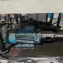 南通锻压1000吨框架液压机。有效台面1.9X3.2米，开口1.